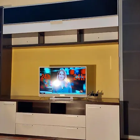 דירה Guenstiges An Der Strasse *